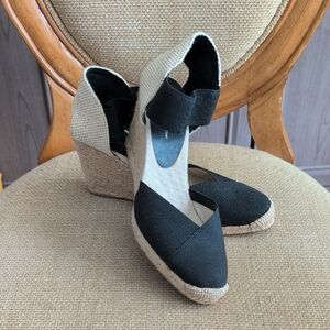 Adrienne Vittadini Black Wedge Slip-On Espadrilles